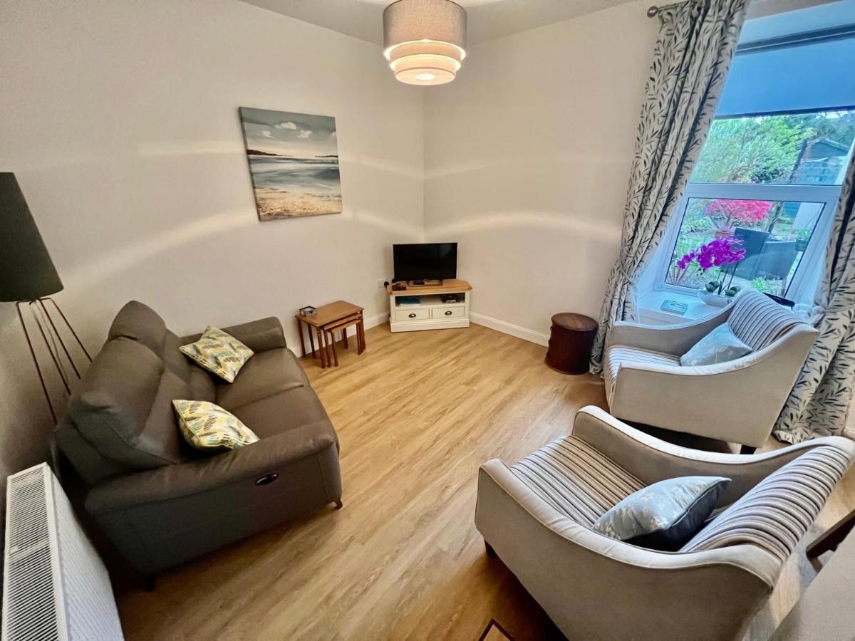 The Blue Door Apartment Kirkcudbright Bagian luar foto