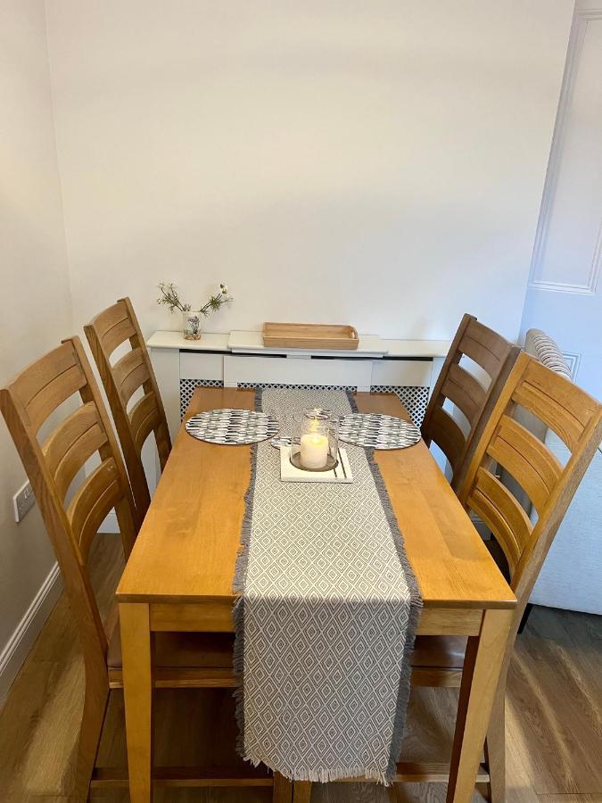 The Blue Door Apartment Kirkcudbright Bagian luar foto