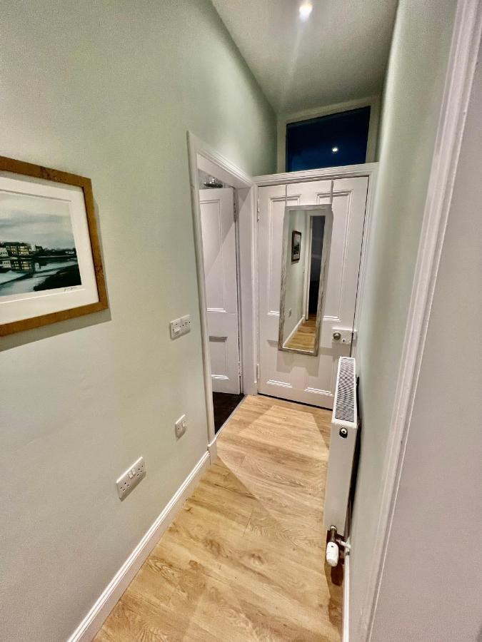 The Blue Door Apartment Kirkcudbright Bagian luar foto
