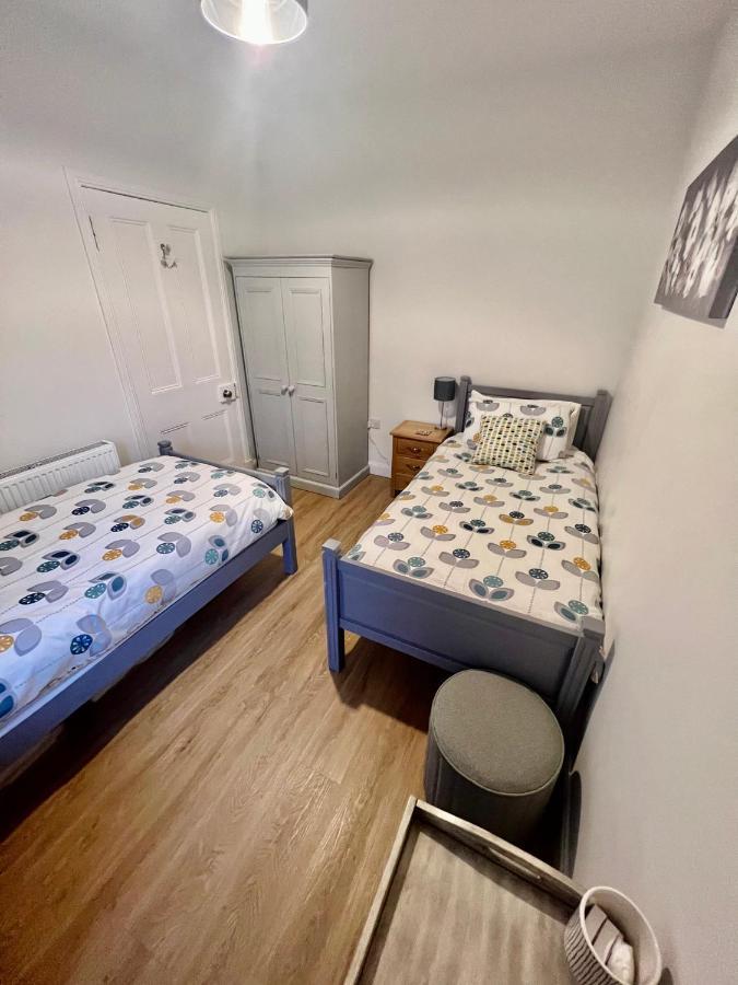 The Blue Door Apartment Kirkcudbright Bagian luar foto