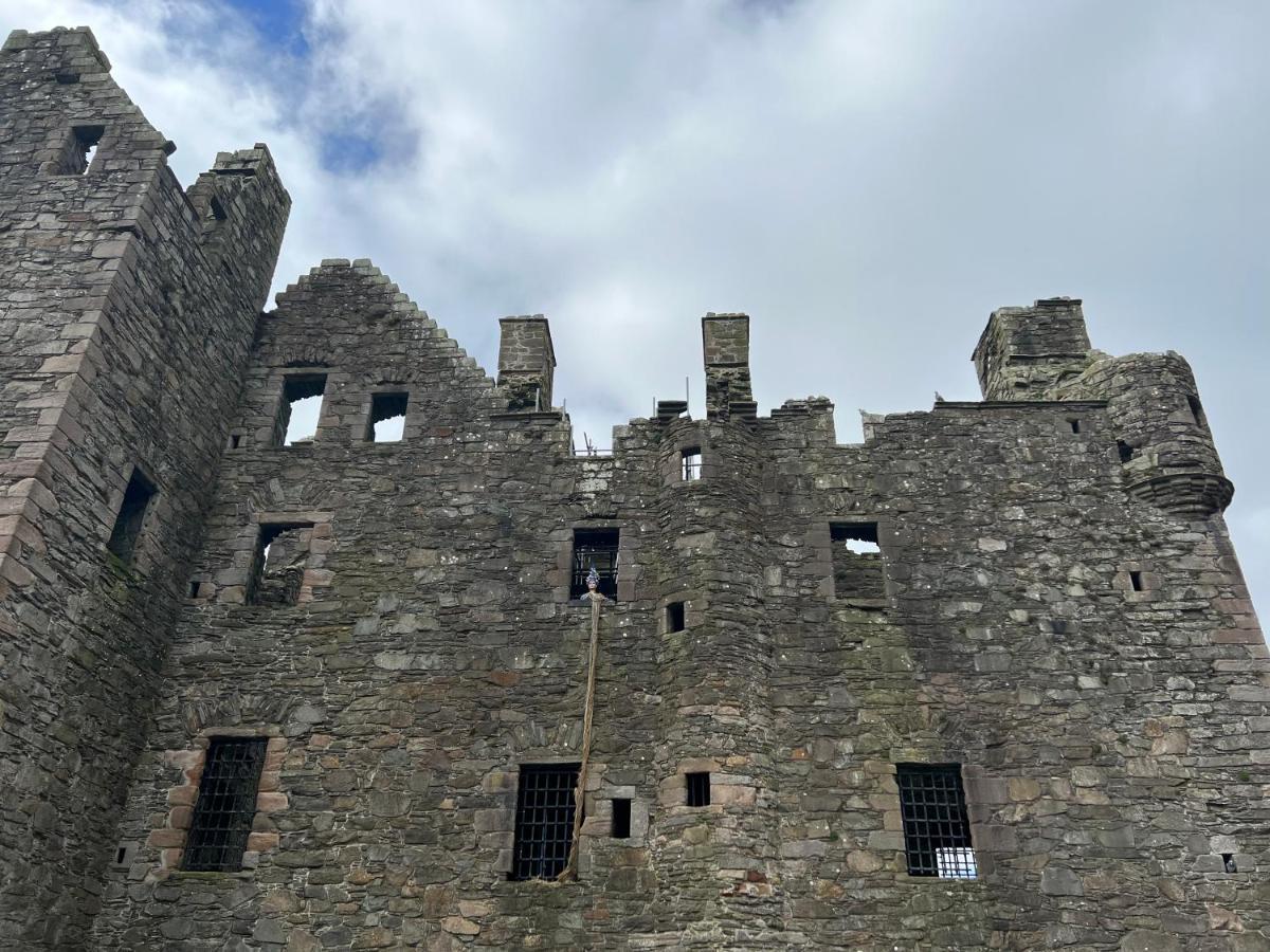 The Blue Door Apartment Kirkcudbright Bagian luar foto