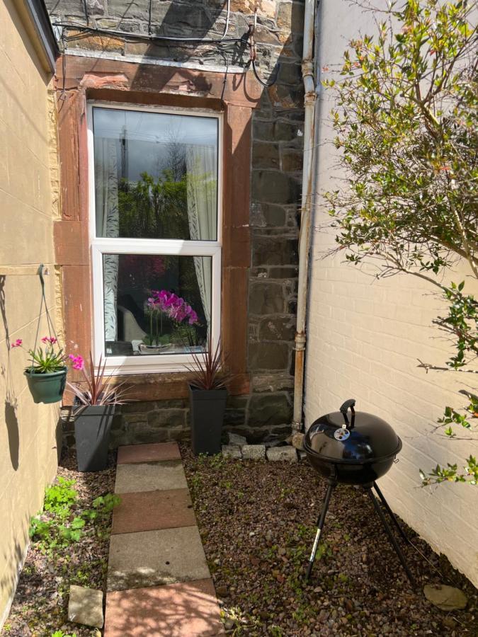 The Blue Door Apartment Kirkcudbright Bagian luar foto
